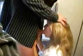 Porno sheen sõbranna online ema imeb poegi munn on suur, nagu oli suured tissid