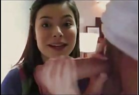 Miranda cosgrove handjob video! võltsitud video - eksklusiivne eksklusiivne miranda